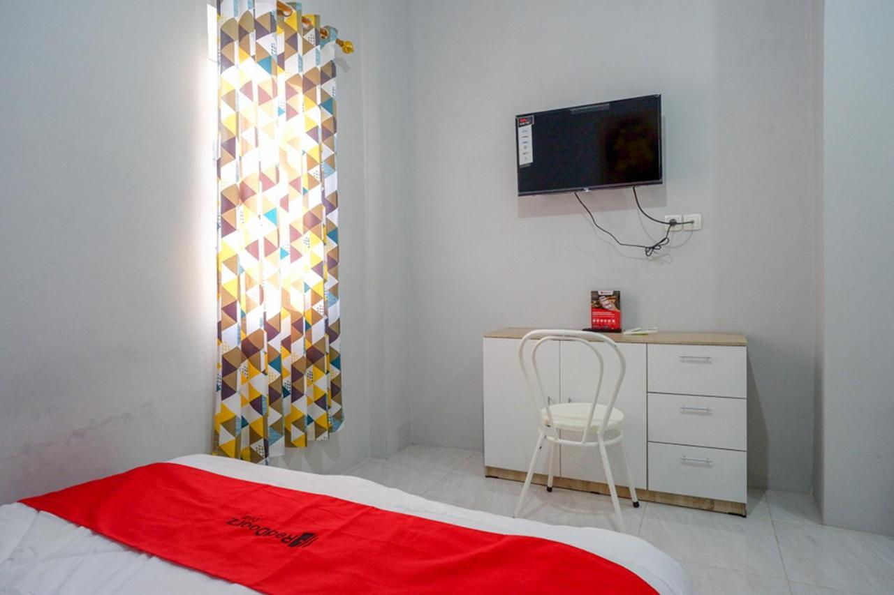 Reddoorz Near Jalan Adi Sucipto Solo Ξενοδοχείο Εξωτερικό φωτογραφία