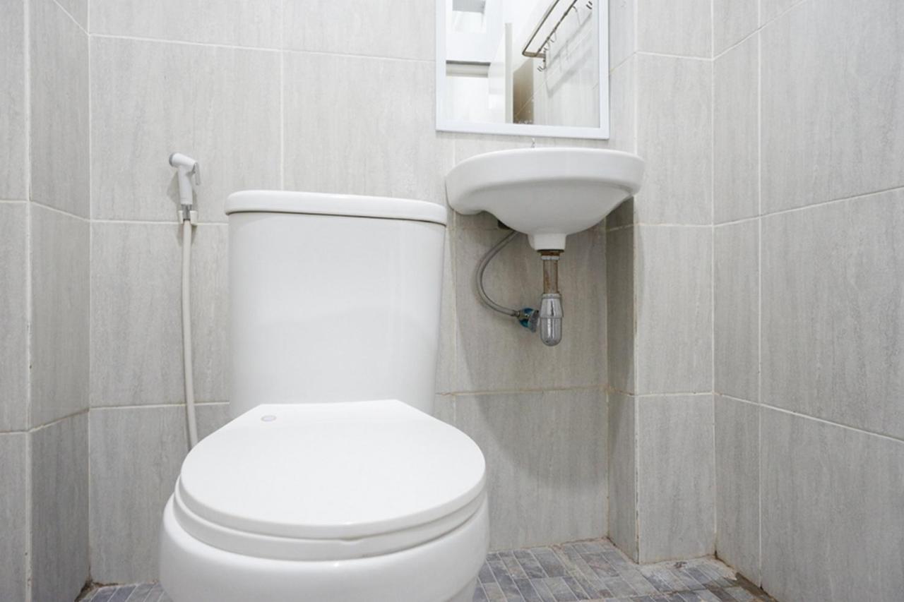 Reddoorz Near Jalan Adi Sucipto Solo Ξενοδοχείο Εξωτερικό φωτογραφία