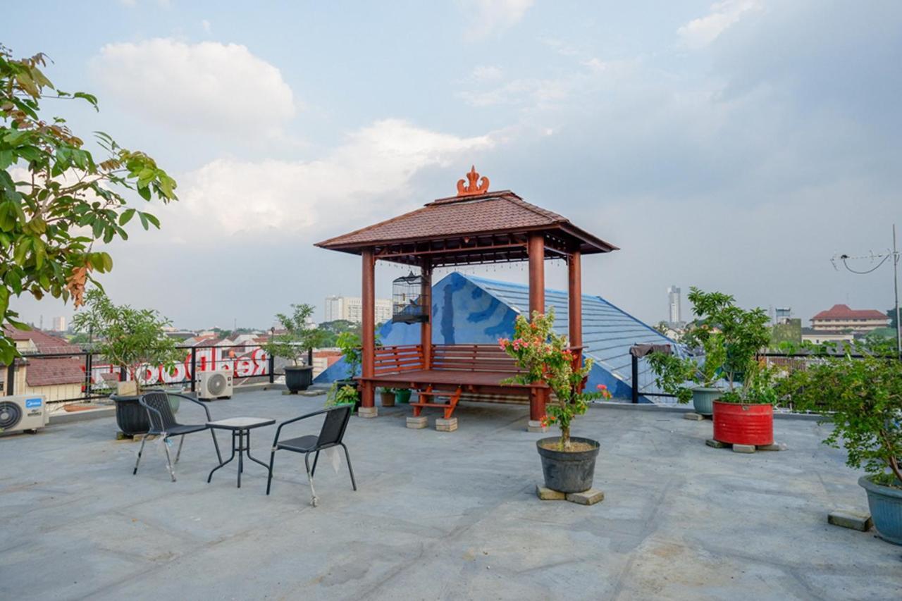 Reddoorz Near Jalan Adi Sucipto Solo Ξενοδοχείο Εξωτερικό φωτογραφία