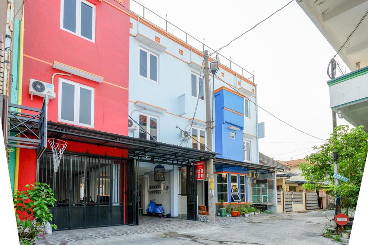 Reddoorz Near Jalan Adi Sucipto Solo Ξενοδοχείο Εξωτερικό φωτογραφία